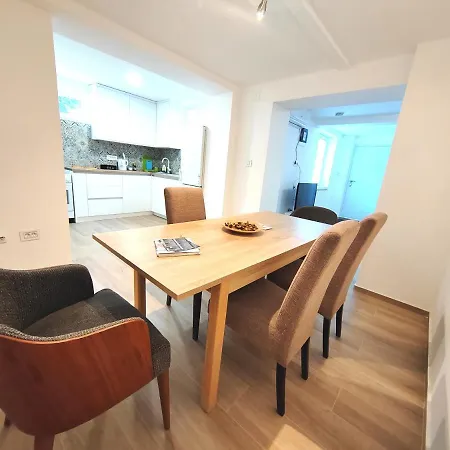 Magenta Garden アパート