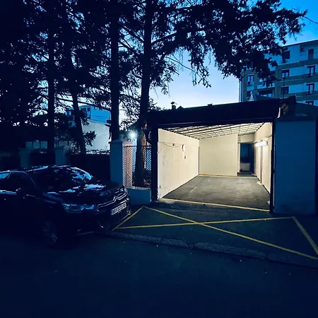 アパート Magenta Garden ベオグラード